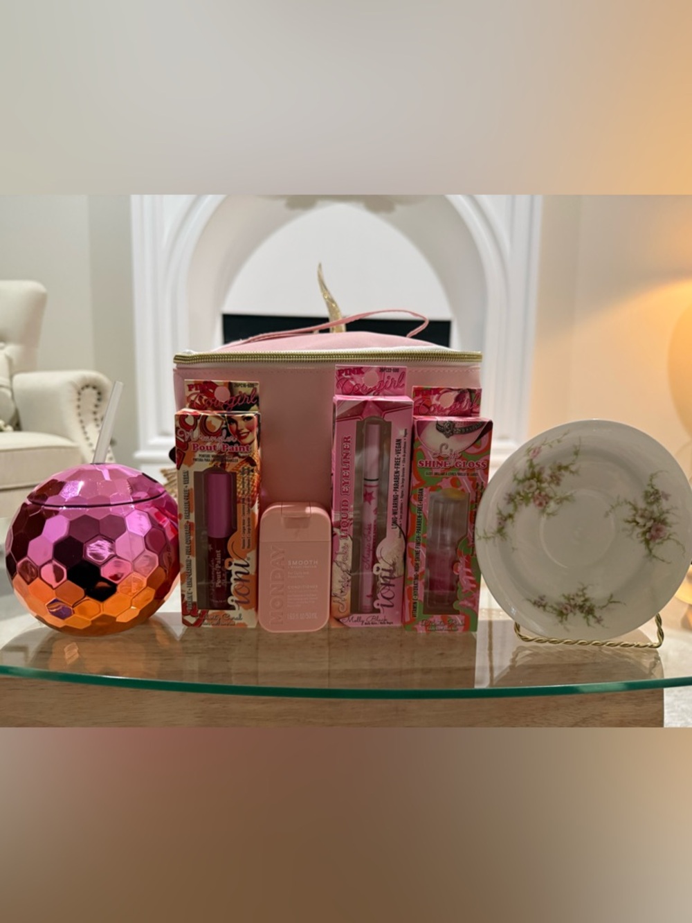 Pink Makeup Gift Set – Assorted Lip & Eye Makeup with Ring Dish Cosmetic Bag! - Picture 3 of 6